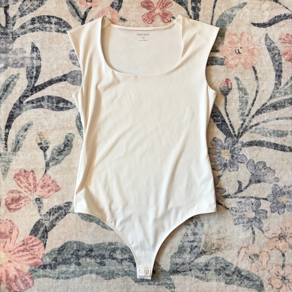 Nine West Cream Scoop Neck Bodysuit with Cap Sleeves